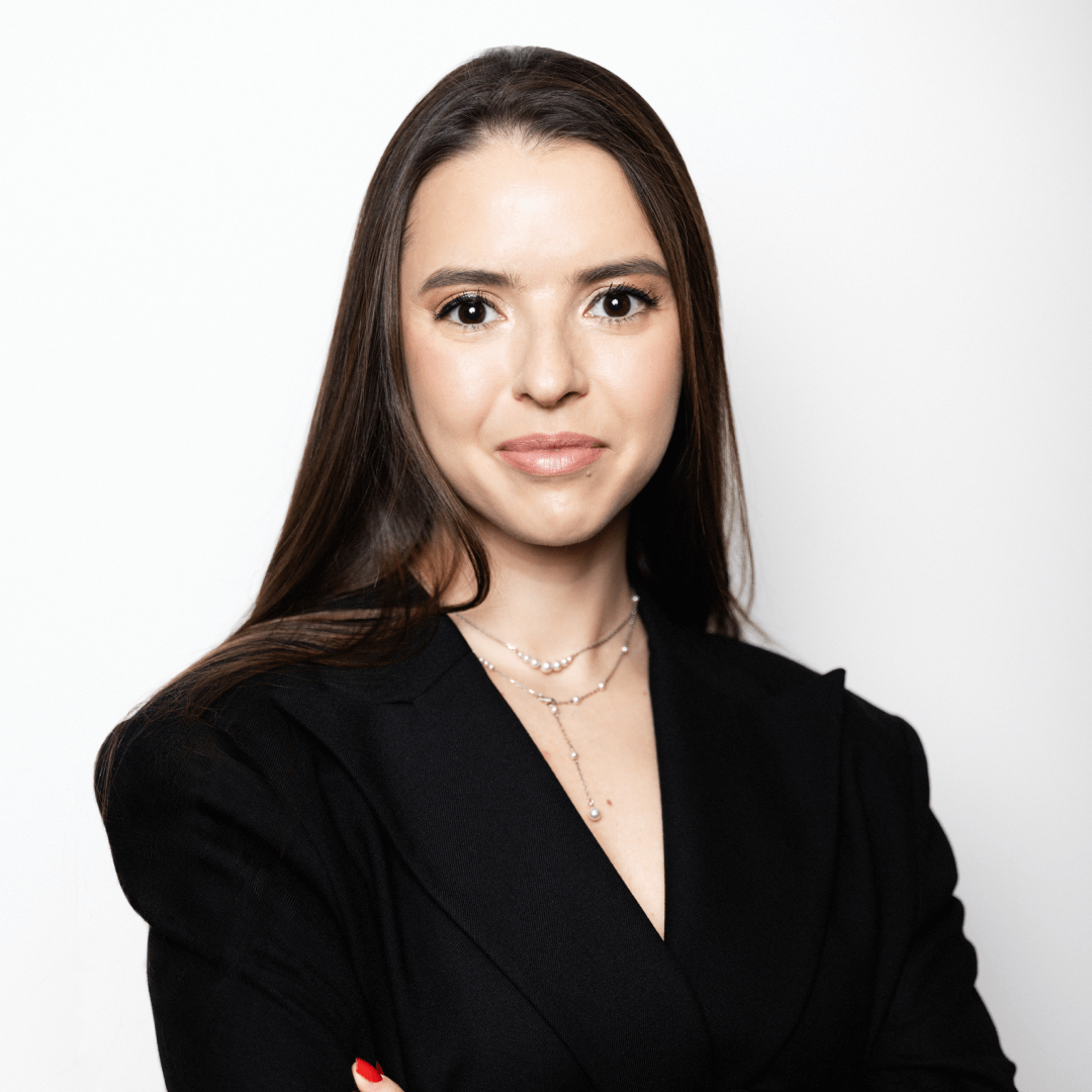 Александра Хизунова